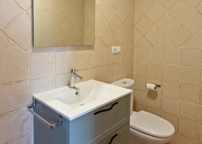 El Jardin Del Erizo – Jardín Y Vistas A La Sierra Villa Llanes