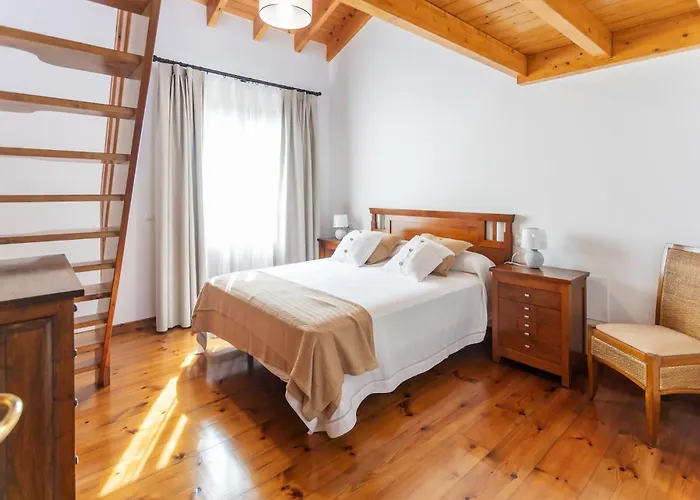 El Jardin Del Erizo – Jardín Y Vistas A La Sierra *