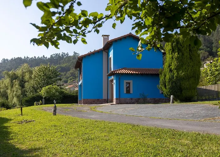 El Jardin Del Erizo – Jardín Y Vistas A La Sierra Villa Llanes