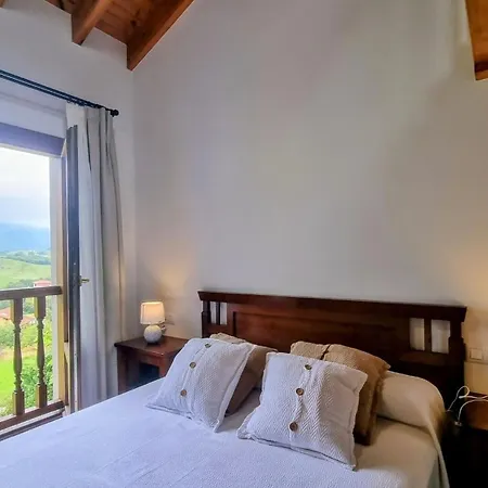 El Jardin Del Erizo – Jardín Y Vistas A La Sierra * Llanes