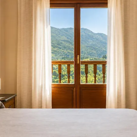 Villa El Jardin Del Erizo – Jardín Y Vistas A La Sierra Llanes
